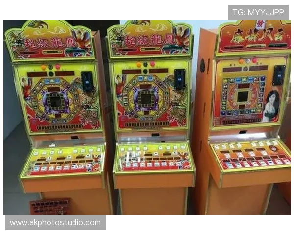 老虎机的猫腻揭秘：隐藏的游戏规则与作弊手段分析